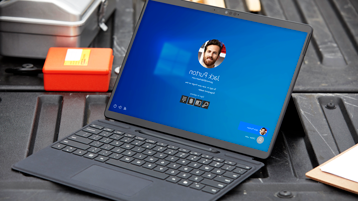 شاشة Windows على Surface Pro X