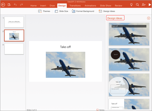 تظهر لقطة الشاشة Designer في PowerPoint على جهاز iOS مع ظهور أفكار التصميم على الجانب الأيسر من النافذة.