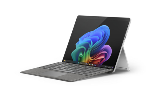 Surface Pro (الإصدار 11) في البلاتين.