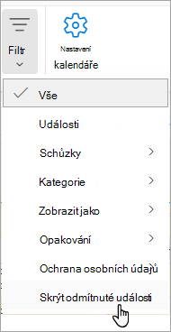 Snímek obrazovky filtru v kalendáři zobrazující skrytí odmítnutých událostí z rozevíracího seznamu