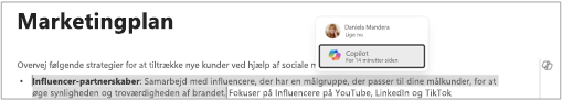 Skærmbillede, der viser, hvilken tekst Copilot genererede, herunder hvornår indholdet blev tilføjet
