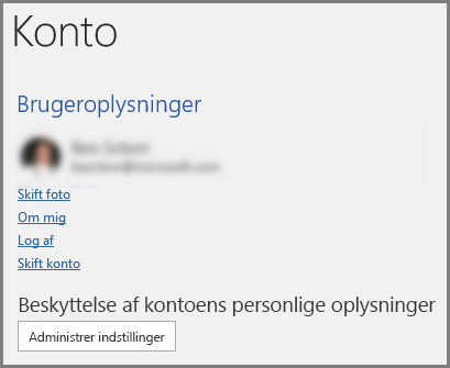 Panelet Konto, der viser knappen Administrer indstillinger for Beskyttelse af kontoens personlige oplysninger