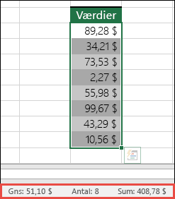 Skærmbillede af markering af et celleområde og derefter et kig på statuslinjen