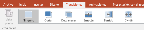 La pestaña Transiciones de la cinta en PowerPoint.