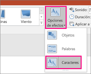 Muestra el menú Opciones de efectos de la transición Transformación con la opción Caracteres seleccionada.