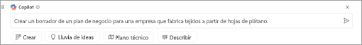 Captura de pantalla que muestra el cuadro de texto Copilot en el lienzo. "Redacte un plan de negocios para una empresa que fabrica telas a partir de hojas de plátano", se escribe en el cuadro de texto.