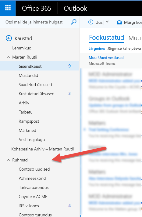 Oma rühmad leiate Outlooki töölaua- või veebirakenduse vasakus servas navigeerimispaanilt
