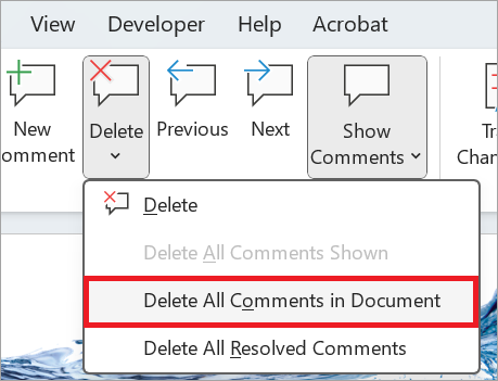 Asiakirjan kaikkien kommenttien poistaminen Tarkista-valintanauhassa.