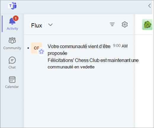 Capture d’écran d’un message dans l’application sur le bureau informant un propriétaire de la communauté via le flux d’activité Microsoft Teams (gratuit) que sa communauté est désormais une communauté proposée.