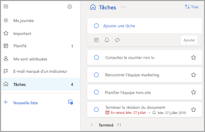 Capture d’écran montrant la liste des tâches Outlook sur le côté droit.