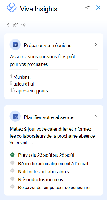 Capture d’écran montrant le volet latéral du complément Viva Insights Outlook, qui contient plusieurs cartes d’informations