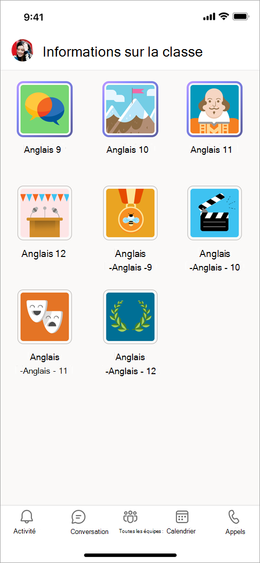 Application Teams sur un appareil mobile affichant les informations de classe avec les vignettes de huit équipes.