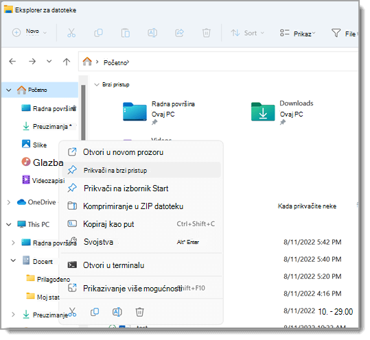 Prikazuje eksplorer za datoteke s otvorenim izbornikom koji se otvara klikom desnom tipkom miša za datoteku. Na izborniku je istaknuta mogućnost "Prikvači na brzi pristup".
