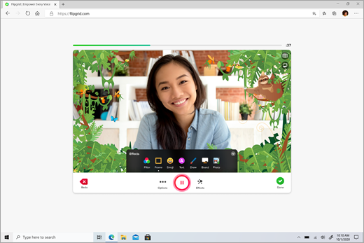 Browser terbuka untuk Flipgrid dengan video siswa perempuan