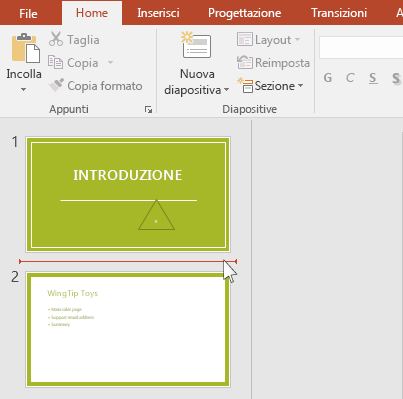 La linea orizzontale rossa indica dove verrà inserita la nuova diapositiva o le nuove diapositive.