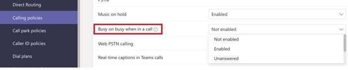 Screenshot delle impostazioni di Teams Amministrazione Center. Una casella rossa evidenzia l'impostazione Occupato su occupato per i telefoni.