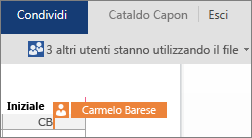 Word Online mostra i punti del documento in cui stanno lavorando altri autori