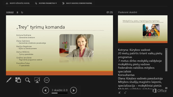 Pranešėjo rodinys programoje „PowerPoint 2016“ su apskritimu aplink kalbėtojo pastabas