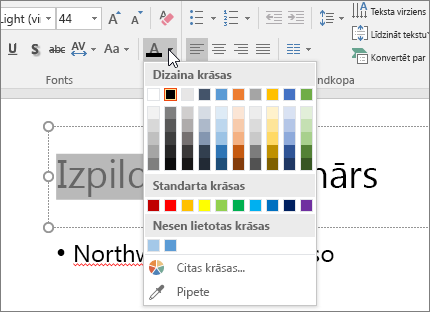 Fonta krāsas opciju izmantošana, lai mainītu teksta krāsu