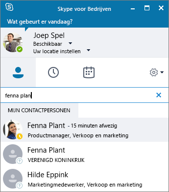 Schermafbeelding van het venster van Skype voor Bedrijven terwijl wordt gezocht naar een contactpersoon om deze toe te voegen.