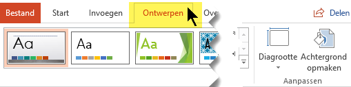 Selecteer het tabblad Ontwerpen op het werkbalklint. U kunt de stand van de dia kiezen onder de menuknop Diagrootte rechts.