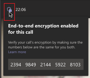 Wskaźnik myszy umieszczony nad ikoną tarczy szyfrowania. Wiadomość z grupą numerów informuje osobę o konieczności sprawdzenia, czy numery są zgodne z numerami innych osób biorących udział w rozmowie w celu upewnienia się, że połączenie jest kompleksowo szyfrowane.