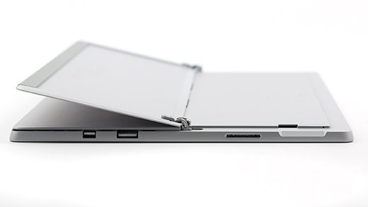 Surface Pro com suporte kickstand para baixo