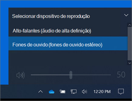 A seleção do dispositivo de reprodução no controle de volume da barra de tarefas. 