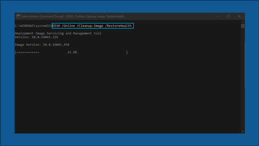 O prompt de comando mostrando: DISM/Onlin /Cleanup-Image/RestoreHealth