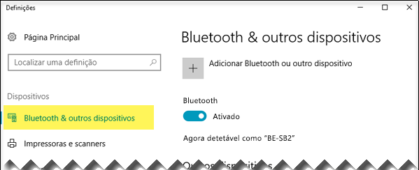 Certifique-se de que a opção Bluetooth & outros dispositivos está selecionada no lado esquerdo