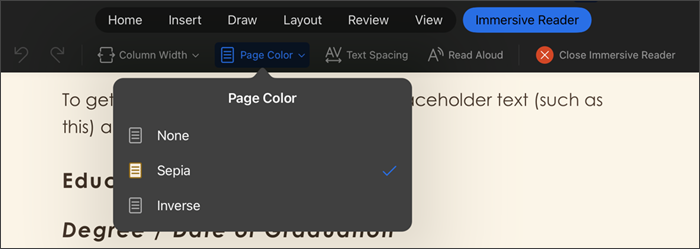 captură de ecran a immersive Reader cu culoarea paginii selectată, opțiunile nu sunt, sepia, inverse