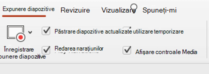 Fila Expunere diapozitive din panglică afișând selectată opțiunea "Mențineți diapozitivele actualizate".