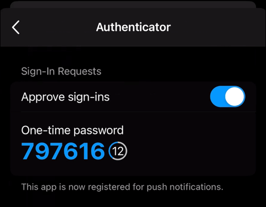 Одноразовый секретный код, отображаемый на вкладке Authenticator в Outlook Mobile