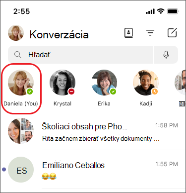 chat so sebou pripnutým do zoznamu chatov v mobilnom zariadení