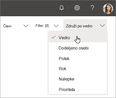 Posnetek zaslona skupine s spustnim seznamom v orodju Planner, izbiranje vedra