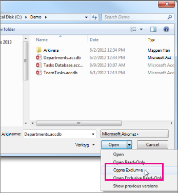 Dialogrutan Öppna med den nedrullningsbara listrutan på knappen Öppna och muspekaren över alternativet Öppna exklusivt.