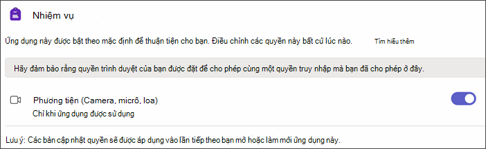 Ảnh chụp màn hình cài đặt Teams sau khi chọn Quyền Ứng dụng. một cài đặt có tên là Phương tiện được hiển thị cùng với nút bật tắt đang bật.