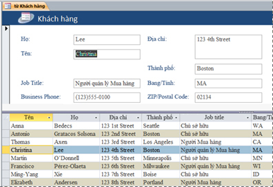 Biểu mẫu tách trong cơ sở dữ liệu Access trên máy tính