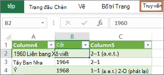 Chọn một ô trong truy vấn để hiển thị tab Truy vấn