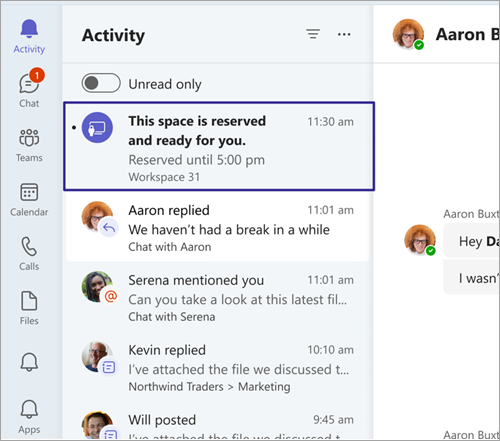 显示 Teams 中“活动”选项卡中的可预订桌面预留通知的屏幕截图。